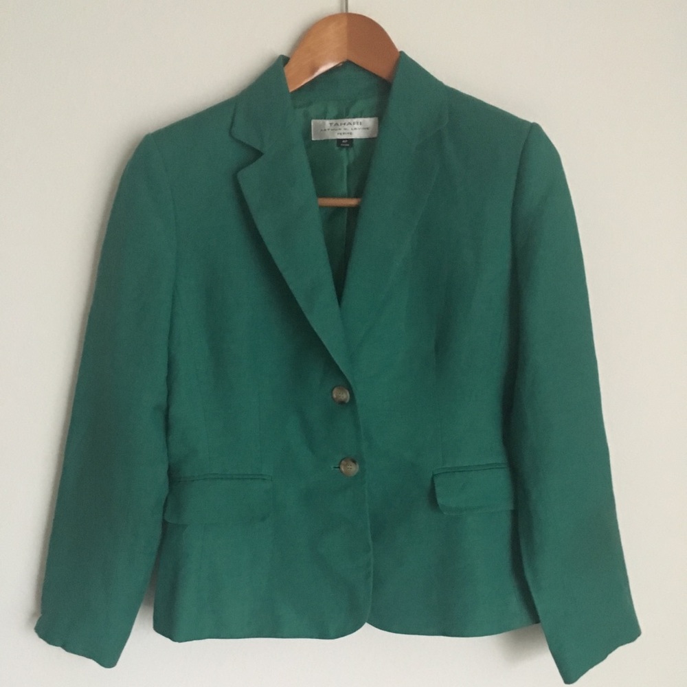 TAHARI beautiful green Jacket